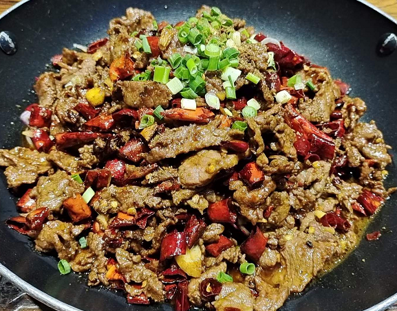 背篓人家 铁板牛肉
